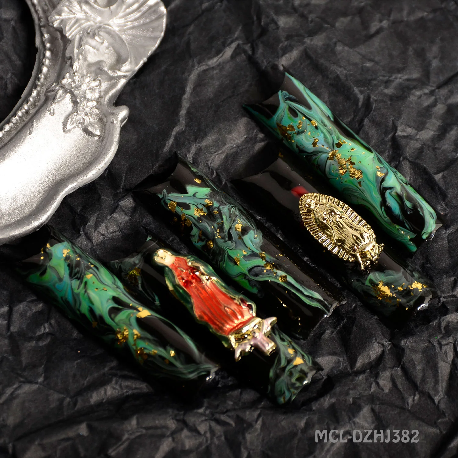 20 pcs Virgin Mary charms (colored) for Vintage Nails Design - Image 5