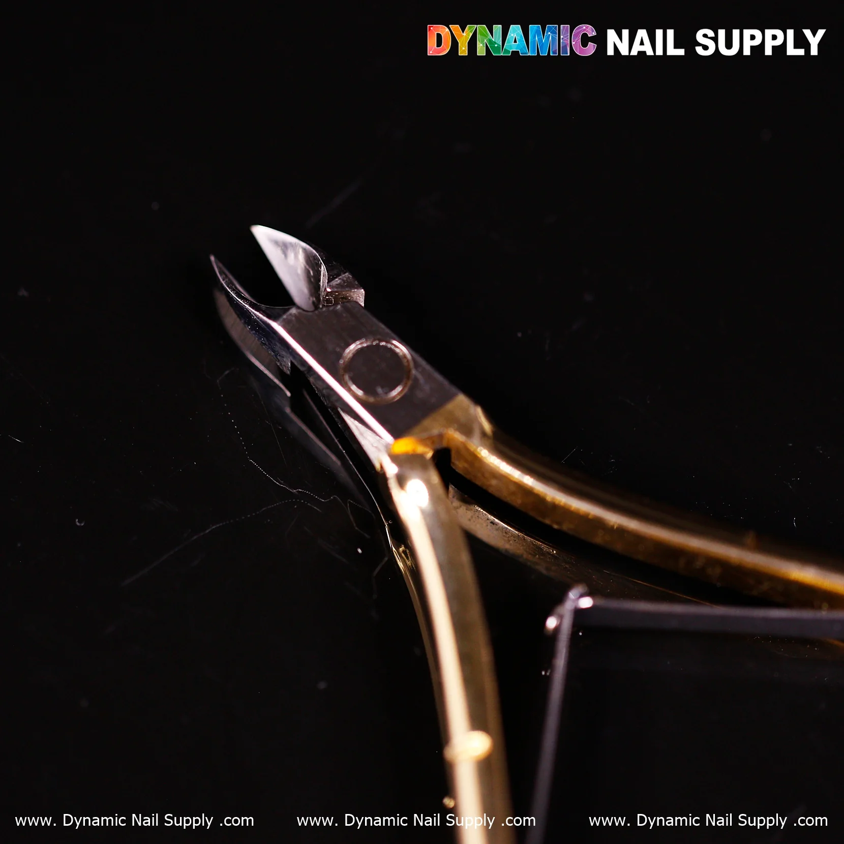 D555 - Professional Cuticle Nippers with high-tension spring and full jaw design make it easy to trim - Image 11