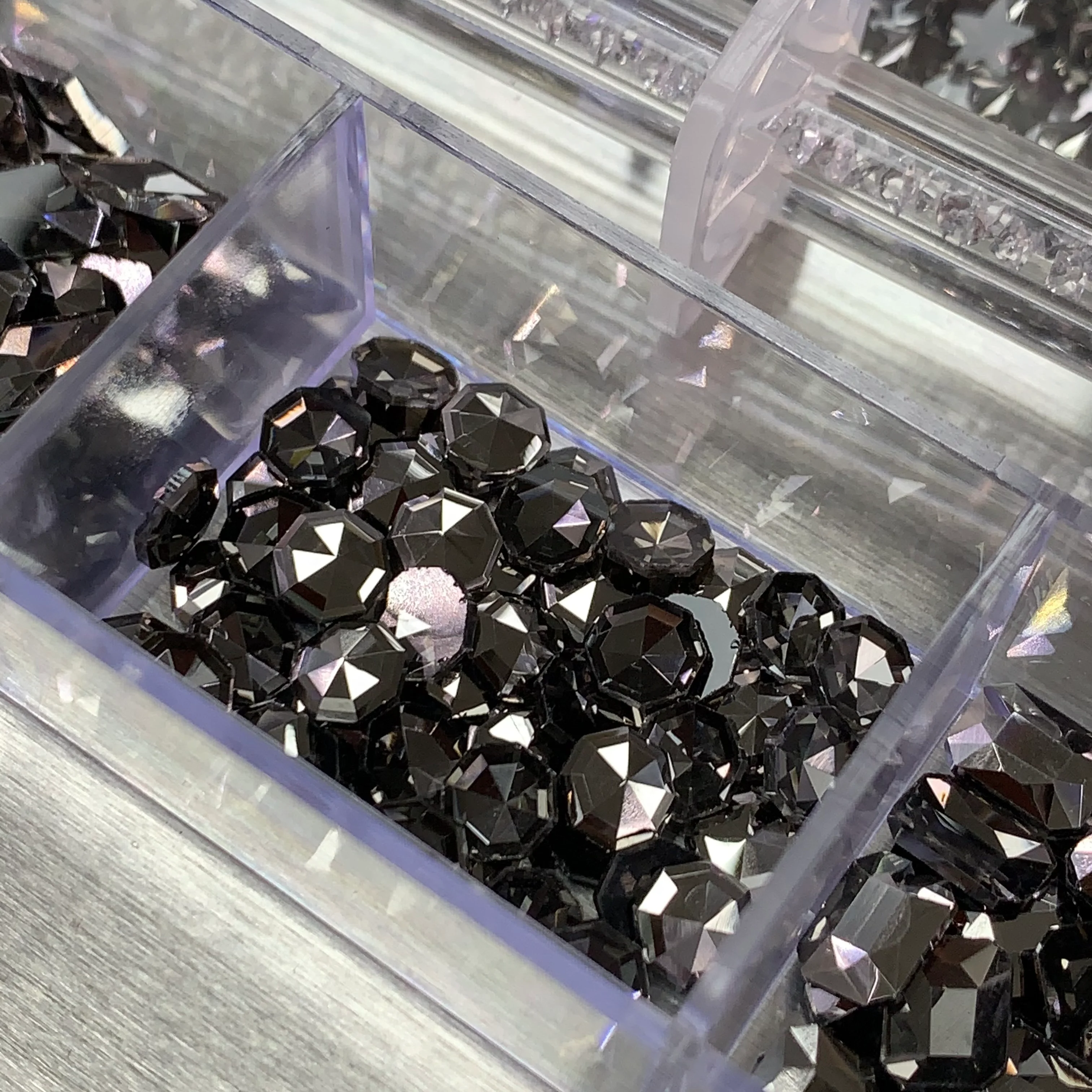 Gun Metal color Rhinestones set - 20 cells - 14 big shapes and 6 round shapes - Image 3