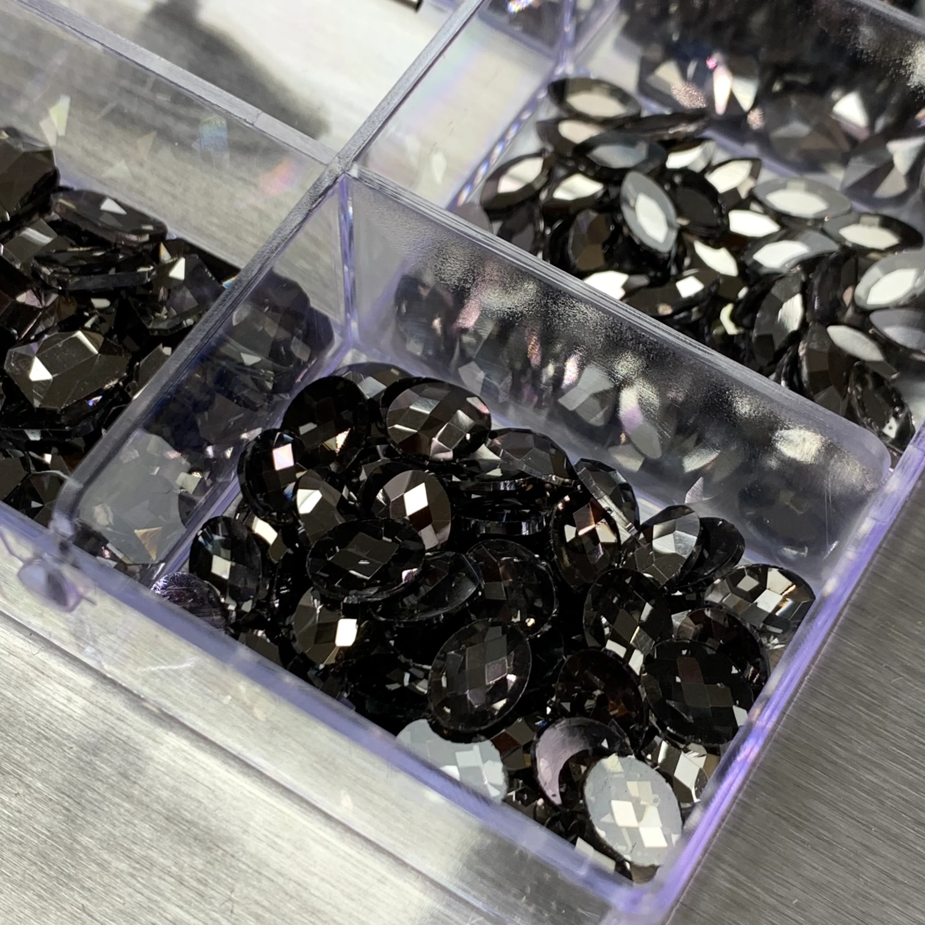 Gun Metal color Rhinestones set - 20 cells - 14 big shapes and 6 round shapes - Image 5
