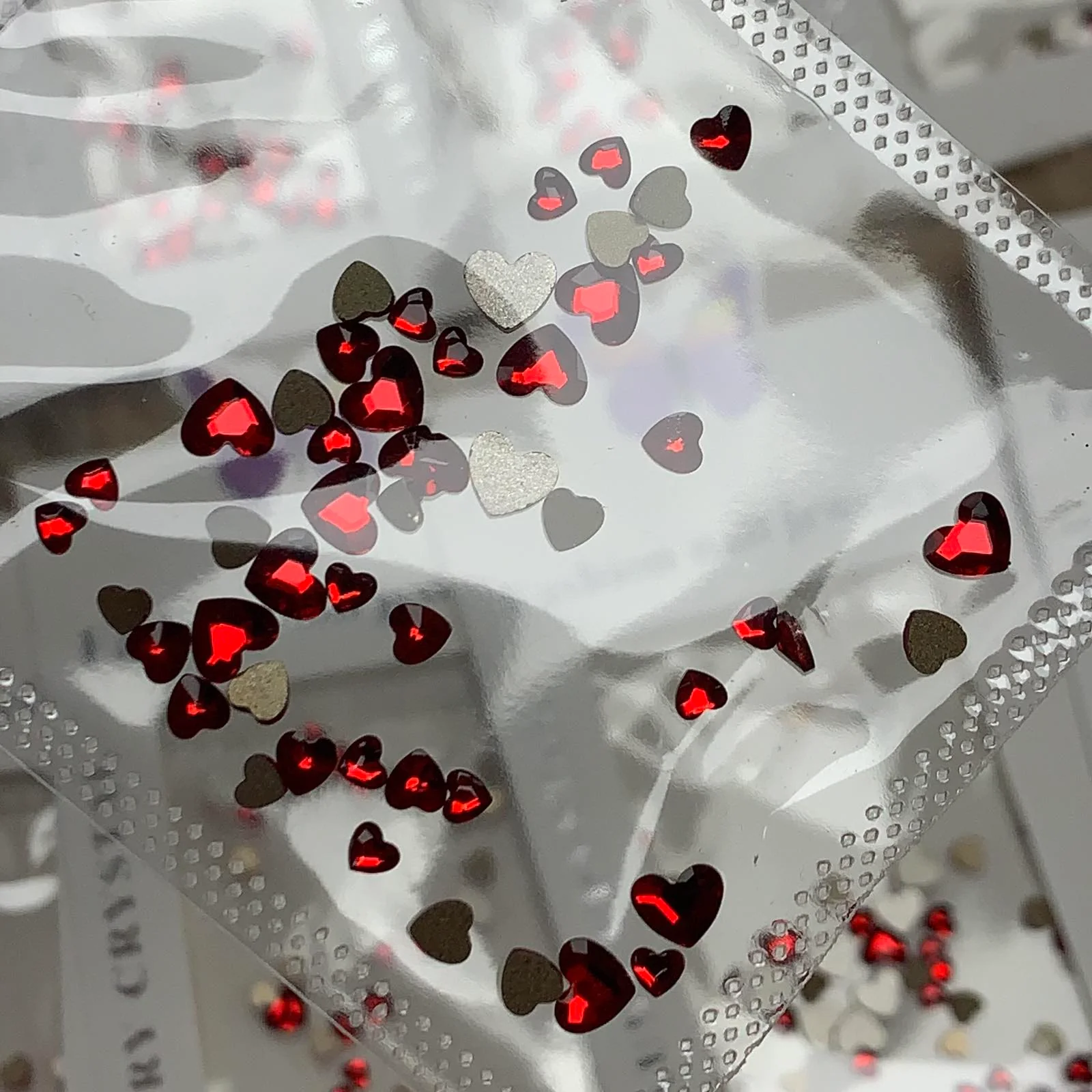 Heart shape rhinestone (mixed sizes) / charm for valentines nails design